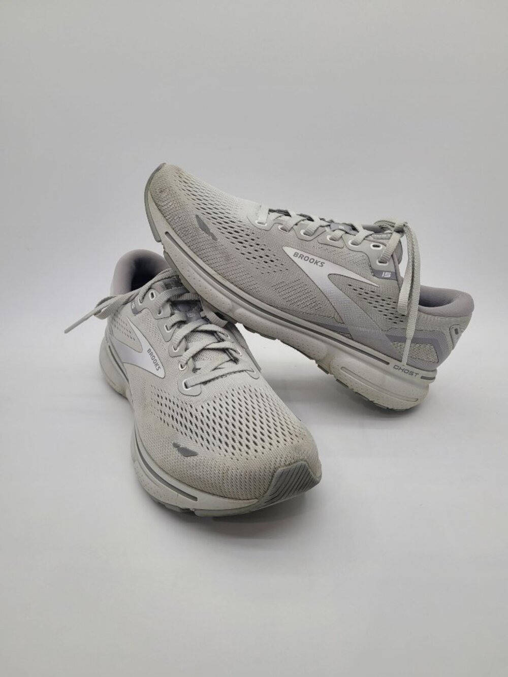 Brooks Running Ghost 15 Light Gray Sneakers Women's Size 9